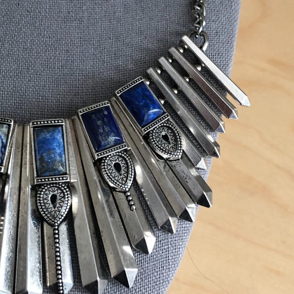 Bold Faux Lapis Lazuli Choker Bib Necklace - Picture 4 of 5